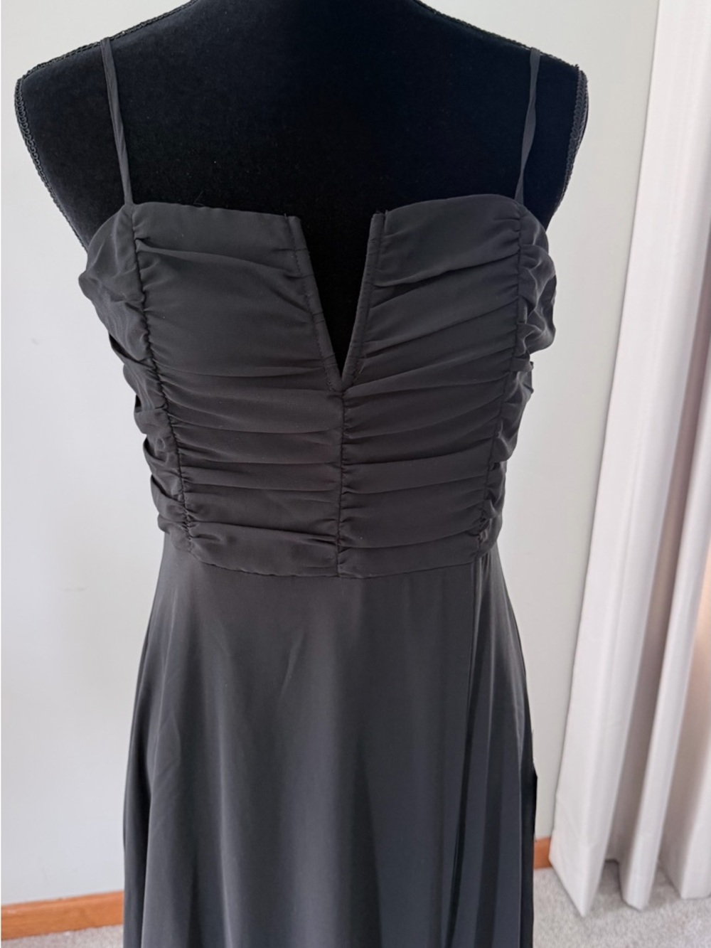 NWT Lulus Black Spaghetti-Strap Maxi Dress with Front Slit Medium - Picture 5 of 8